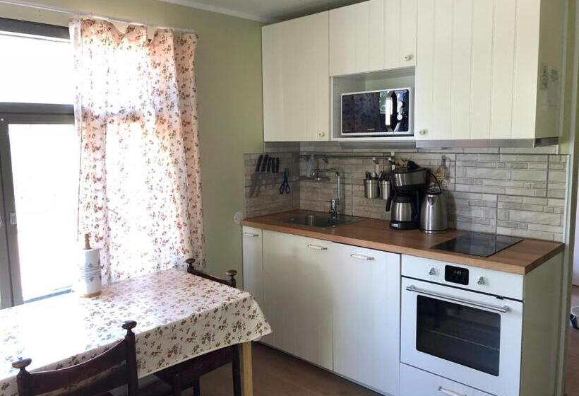 Апартаменты 2 Спальни, Kerihovi   Hostel