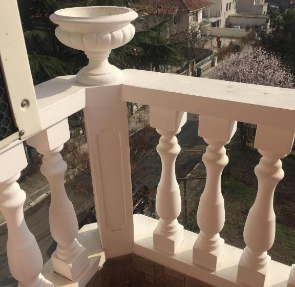 Номер Стандарт с Балконом, Red House Family