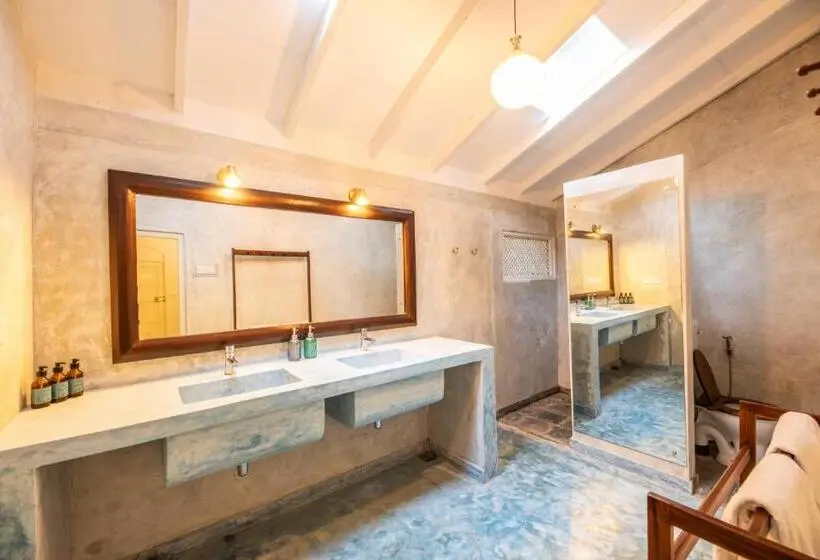 اتاق استاندارد با تراس, The Sun House