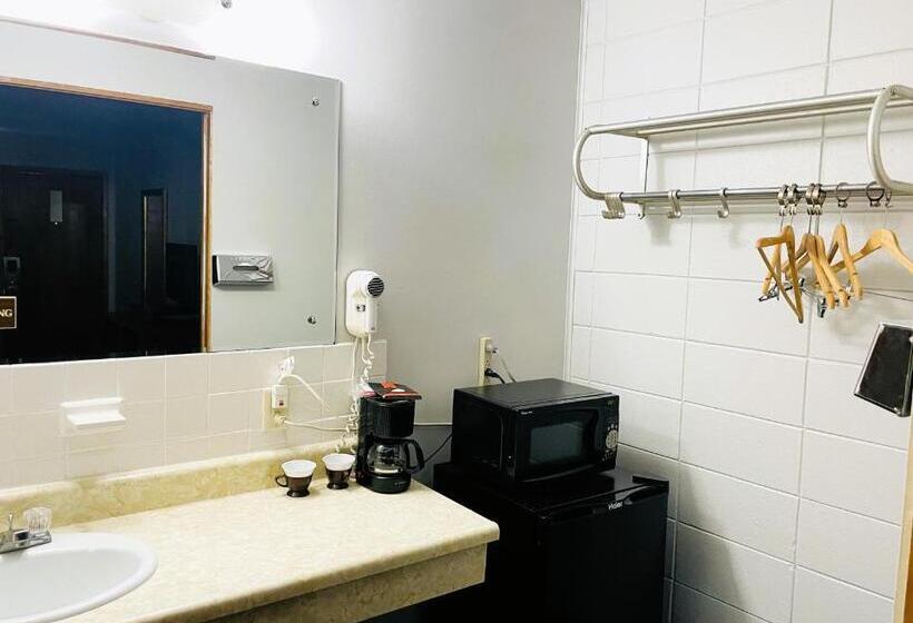 غرفة ديلوكس, The Madison Inn Motel