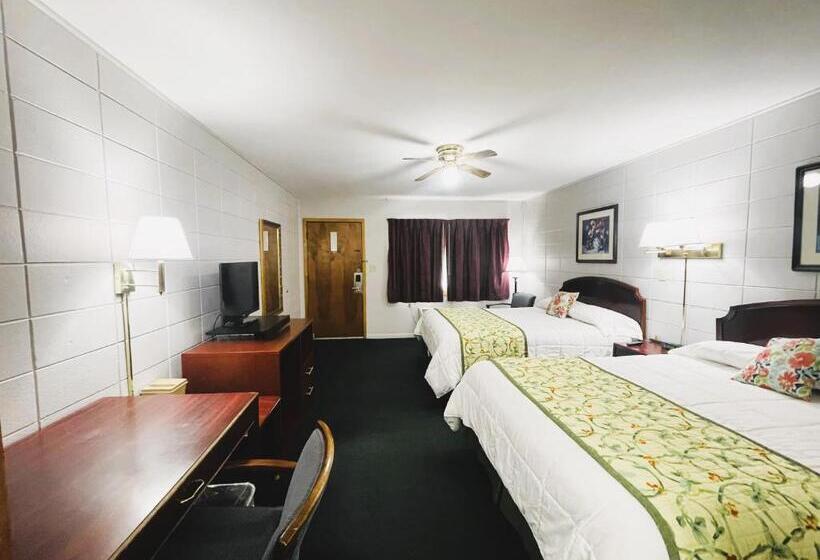Номер Deluxe, The Madison Inn Motel