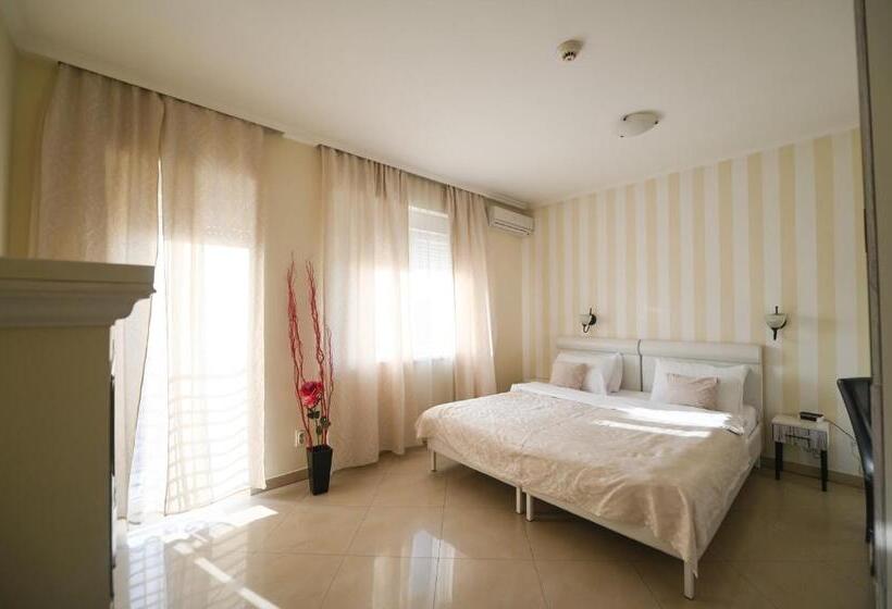 اتاق استاندارد, Garni Hotel Dash