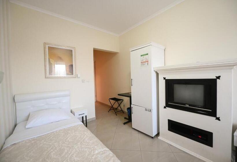 اتاق اکونومی, Garni Hotel Dash