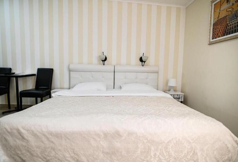 اتاق اکونومی, Garni Hotel Dash