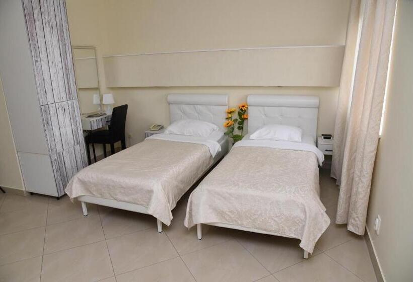 اتاق اکونومی, Garni Hotel Dash