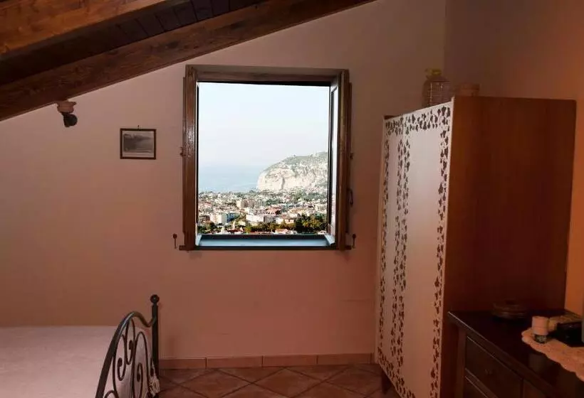 اتاق استاندارد با چشم‌انداز دریا, Agriturismo L'olivara