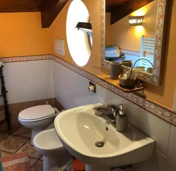 اتاق استاندارد با چشم‌انداز دریا, Agriturismo L'olivara