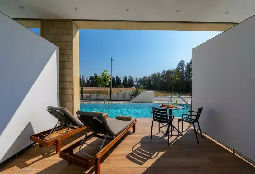 プールビュースイート, Aliathon Resort
