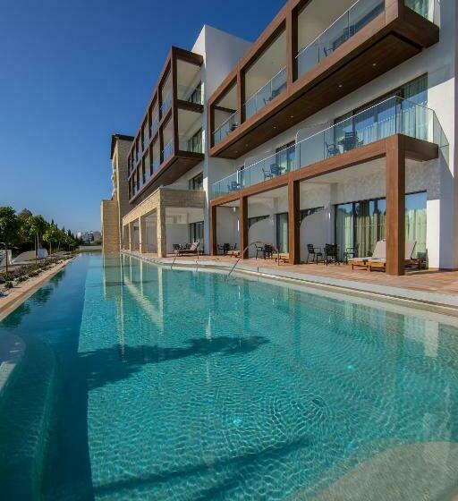 סוויטה נוף לבריכה, Aliathon Resort