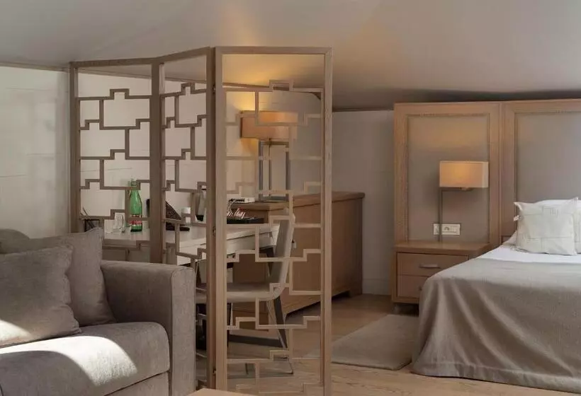 Superior Junior Suite
