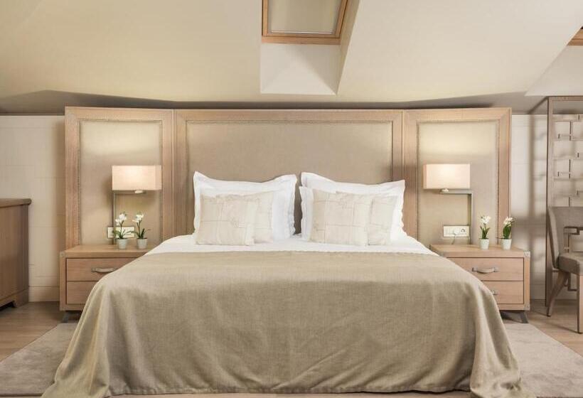 高级小型套房, Art Hotel Kalelarga