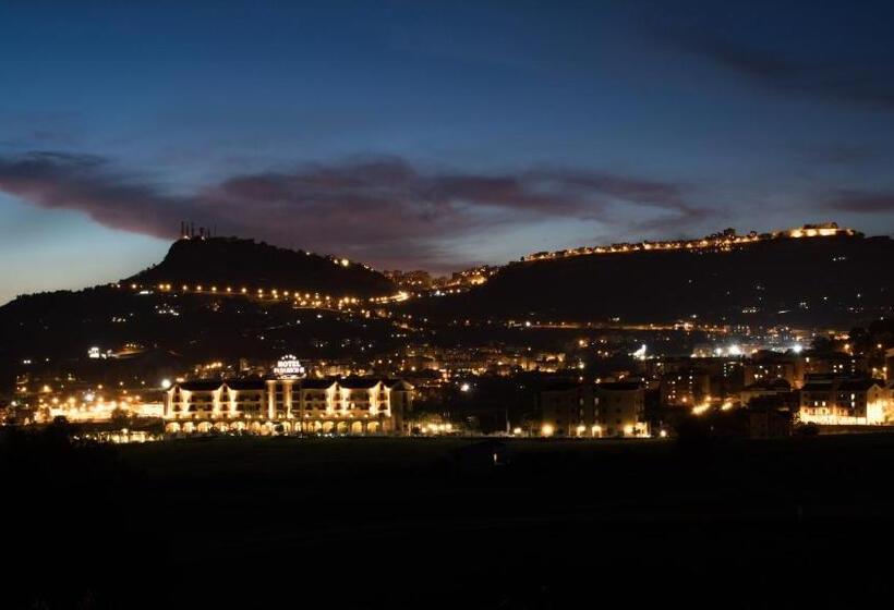 스탠다드 룸, Federico Ii