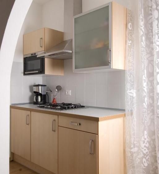 شقة غرفة واحدة مزودة بتراس, Gallo