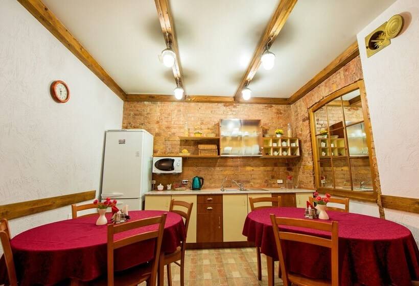 غرفة قياسية, Octaviana