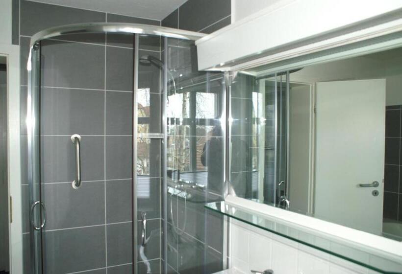 标准单人间, Strandpavillon