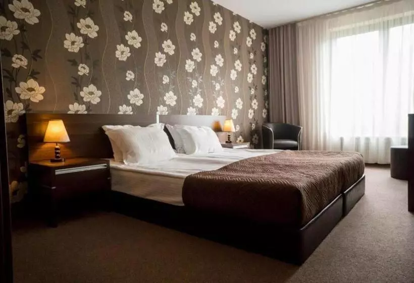 Suite Familiare, Terra