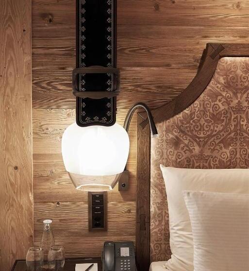 Номер Deluxe, The Alpina Gstaad