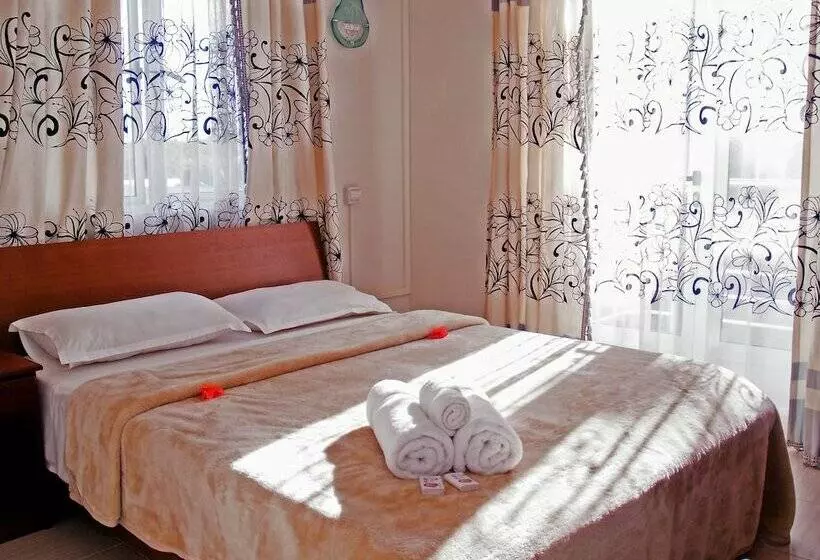 آپارتمان خانوادگی, Mo Residence