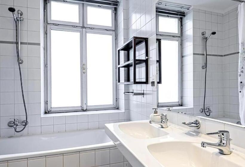 سوییت, Penzion Dvořákova