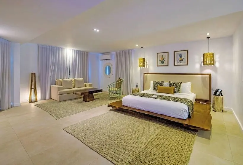 سوئیت رویال, Seasense Boutique Hotel & Spa