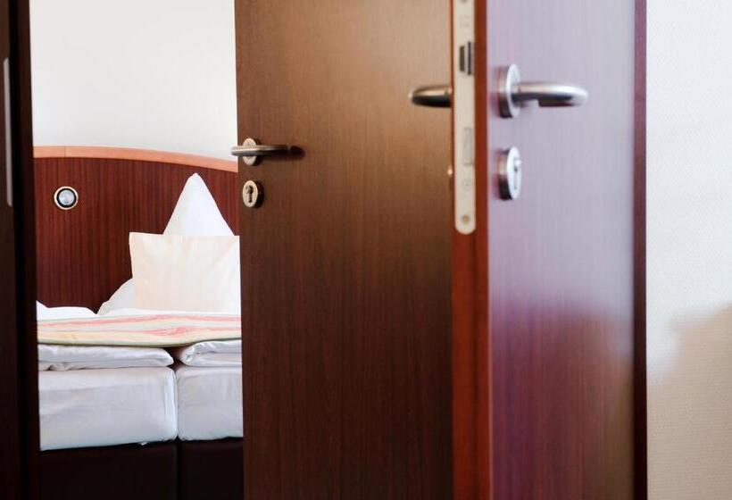 Номер Стандарт, Stadthotel Stern