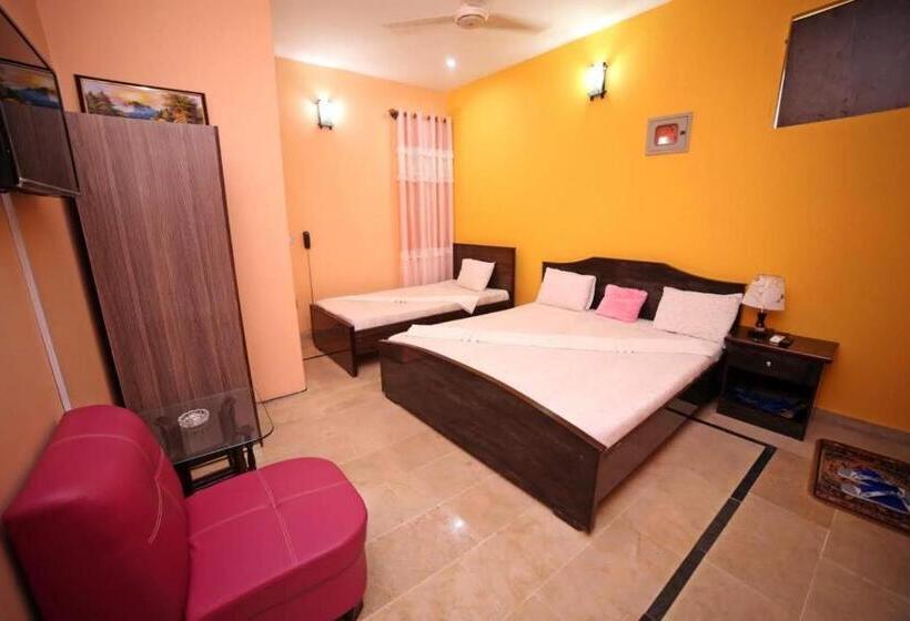 اتاق لوکس خانوادگی, Seasons Inn