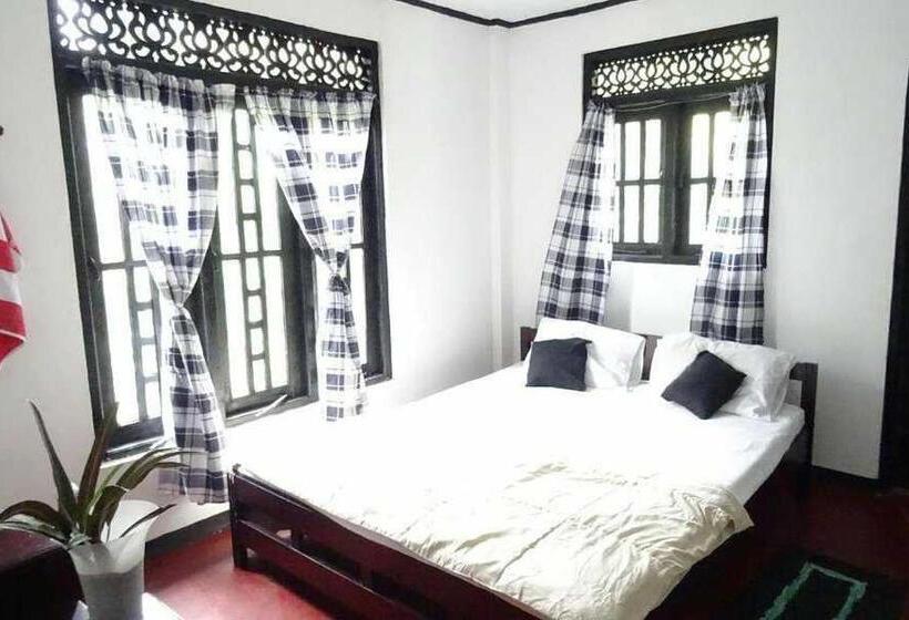 スタンダードルーム, Riverside Guest House And Travels