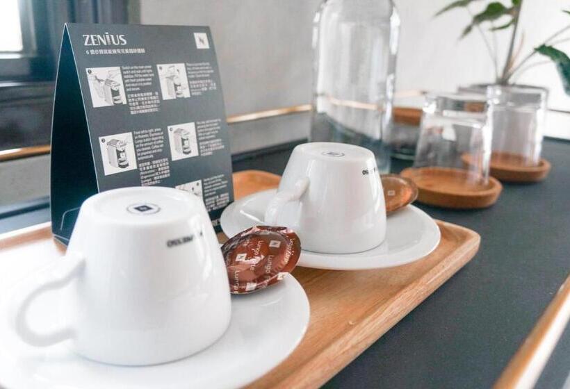 اتاق استاندارد, 鬧鐘關掉旅店 Alarm Off B&b