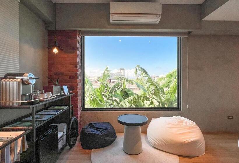 اتاق لوکس, 鬧鐘關掉旅店 Alarm Off B&b