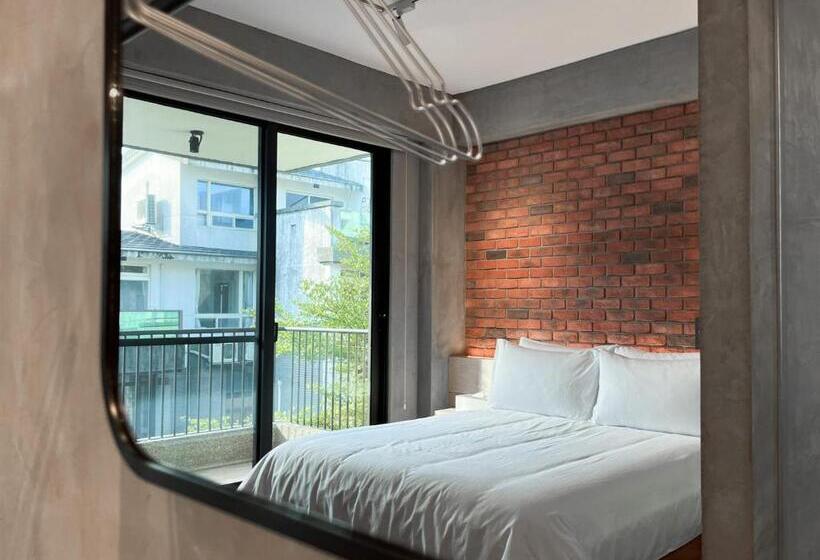 اتاق استاندارد با بالکن, 鬧鐘關掉旅店 Alarm Off B&b