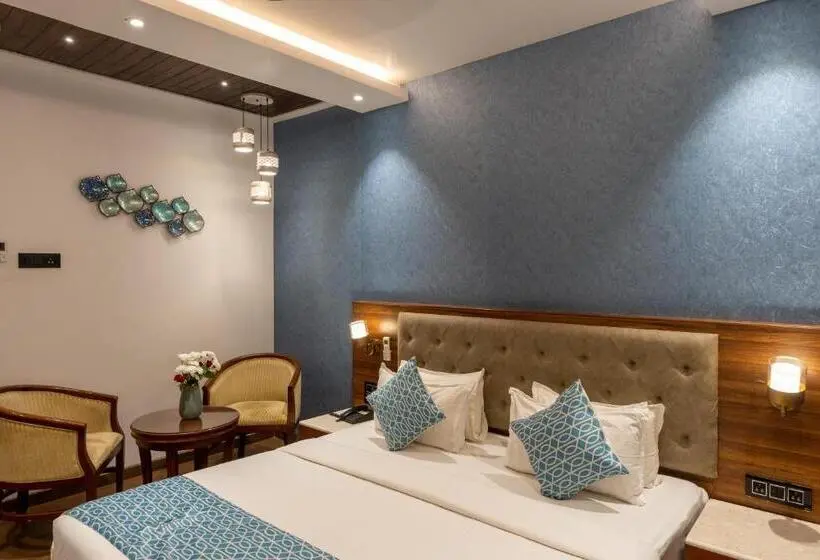 プールの見えるデラックスルーム, Alvorada Resort 3 Star Resort In Baga