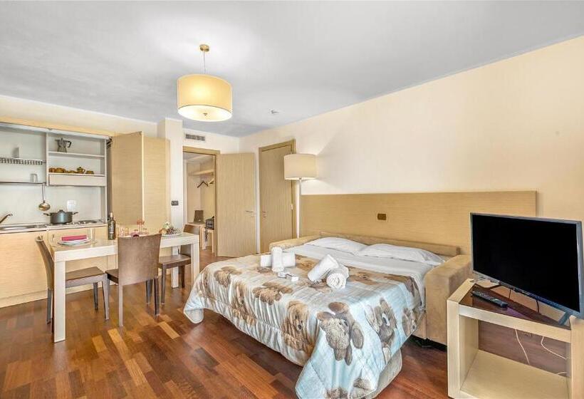 Студио Стандарт с Балконом, Residence Cianfuran  Happy Rentals