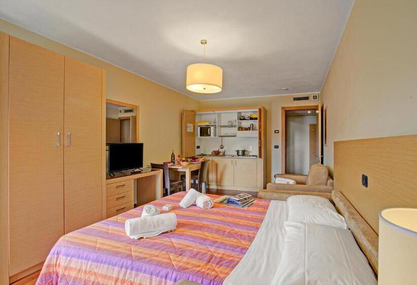 Студио Стандарт с Видом, Residence Cianfuran  Happy Rentals