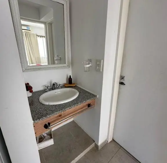 庭の見える１ベッドルームアパートメント, Chajari Suites