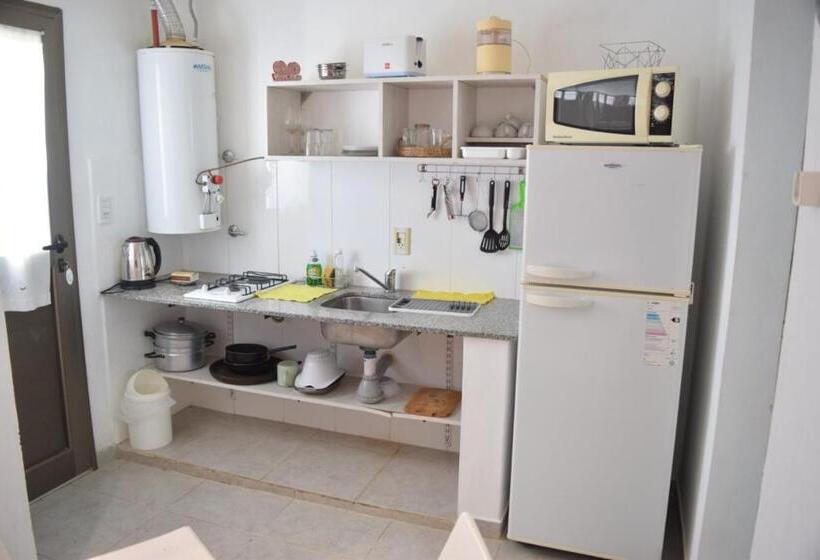 شقة غرفة نوم واحدة مزودة بشُرفة, Chajari Suites