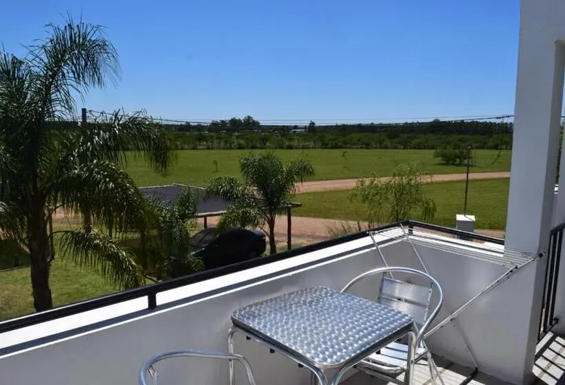 バルコニー付き１ベッドルームアパートメント, Chajari Suites