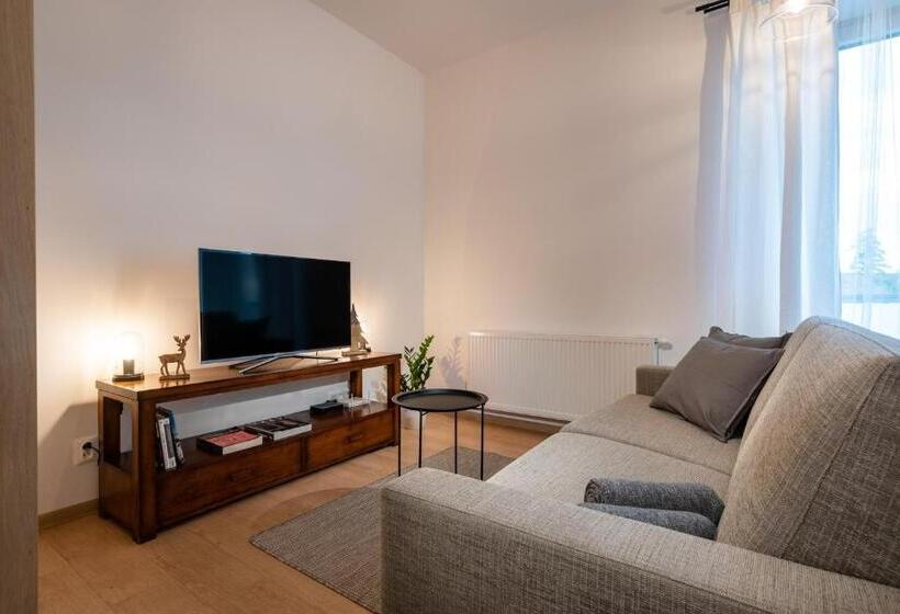 شقة غرفة نوم واحدة مزودة بشُرفة, Apartment Peak Apartmany Bernard Stary Smokovec