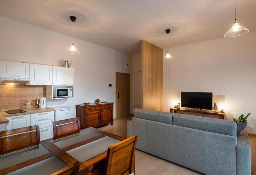 شقة غرفة نوم واحدة مزودة بشُرفة, Apartment Peak Apartmany Bernard Stary Smokovec