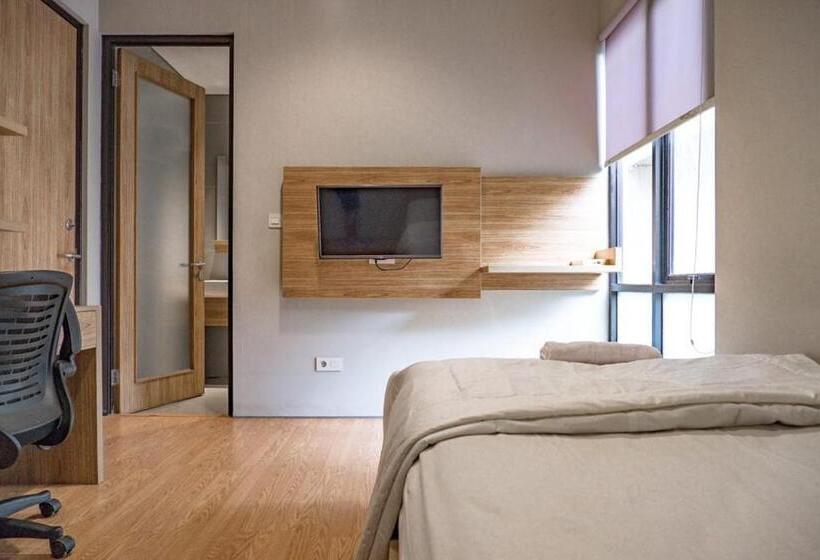 اتاق استاندارد, Three J Residence