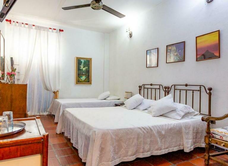 Quarto Triplo Estandar, Casa De Las Palmas