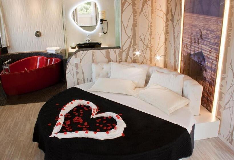 Superior suite with terrace, Ecohotel Primavera