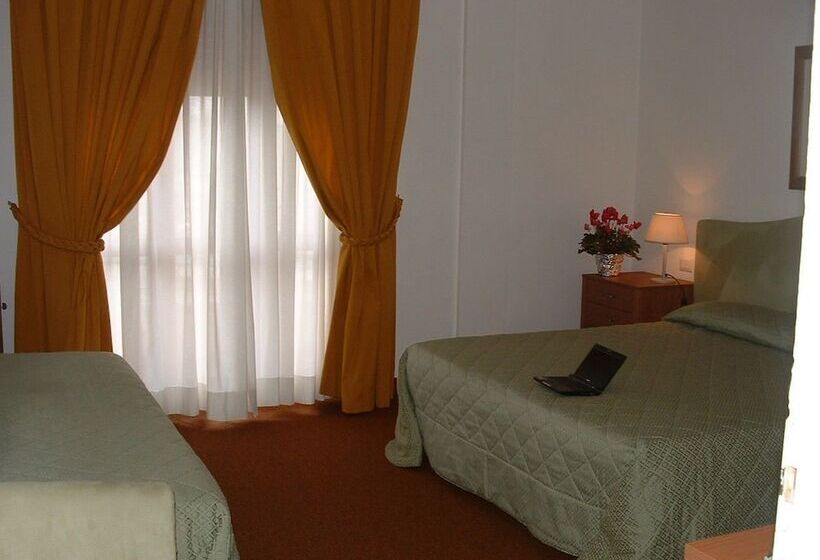 غرفة كلاسيكية ثلاثية, Barberino