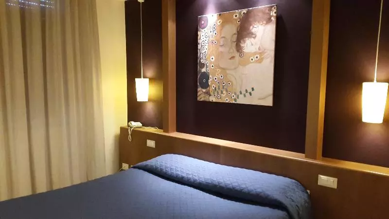 スタンダードルーム, Cavalieri Del Tau