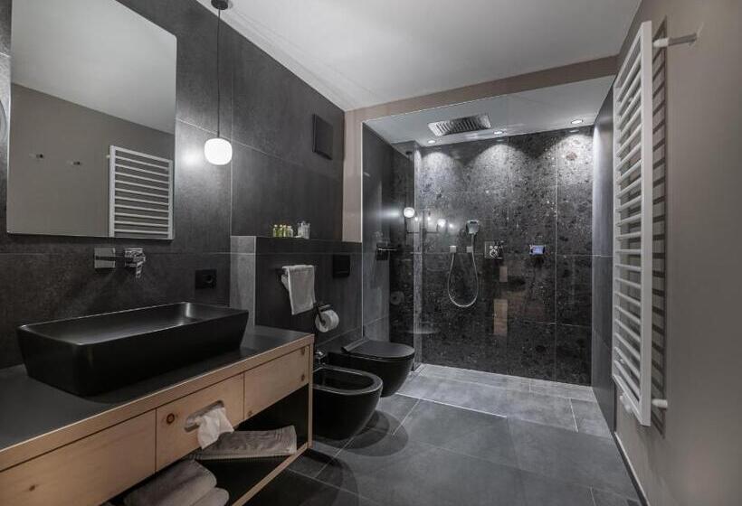 Полулюкс с Балконом, Cristallo  Wellness Mountain Living