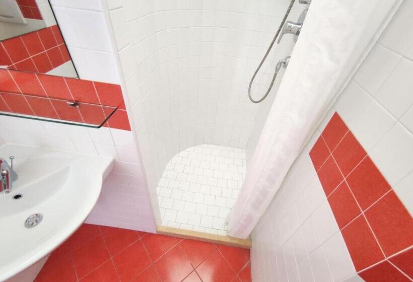 Номер Стандарт, San Salvador