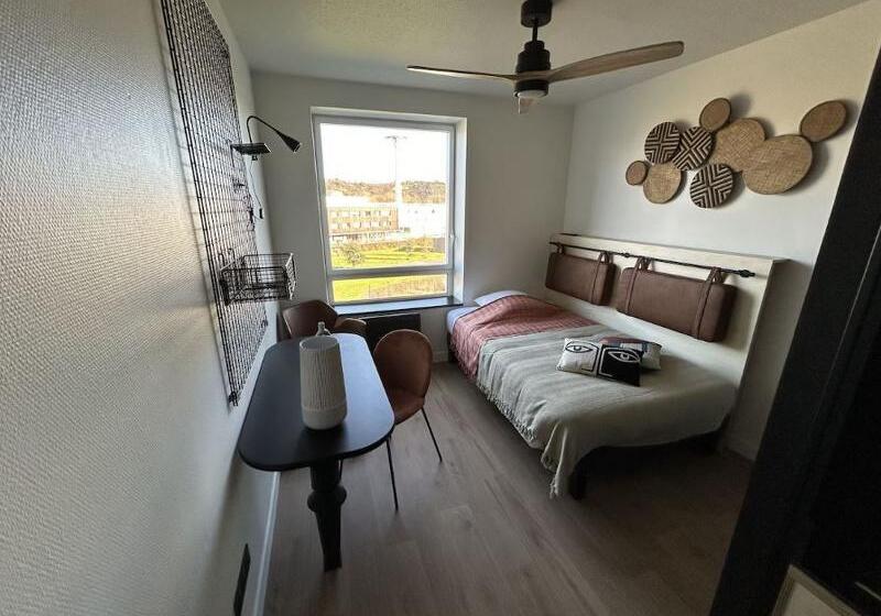 استودیوی استاندارد, Cowool Toulouse