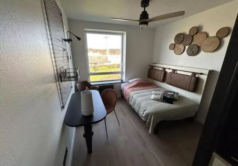 استودیوی استاندارد, Cowool Toulouse