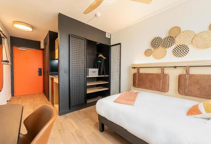 استودیوی استاندارد, Cowool Toulouse