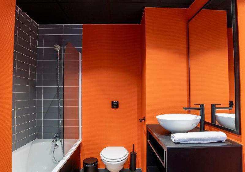 استودیوی سوپریور, Cowool Toulouse