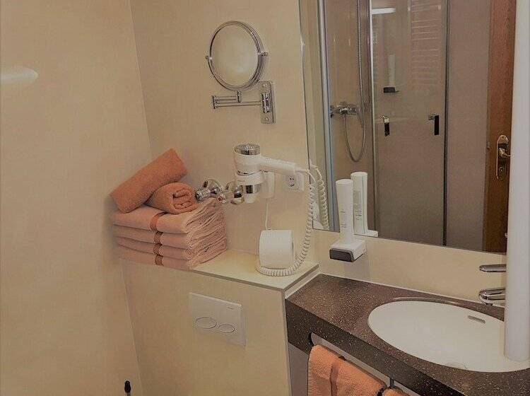 스탠다드 트리플 룸, Gasthof Falkenstein Metzgerei Schwaiger